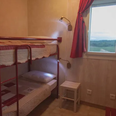 Apartament Coquet T2 - 4 Personnes- Pierre La - 4smbatb51 *